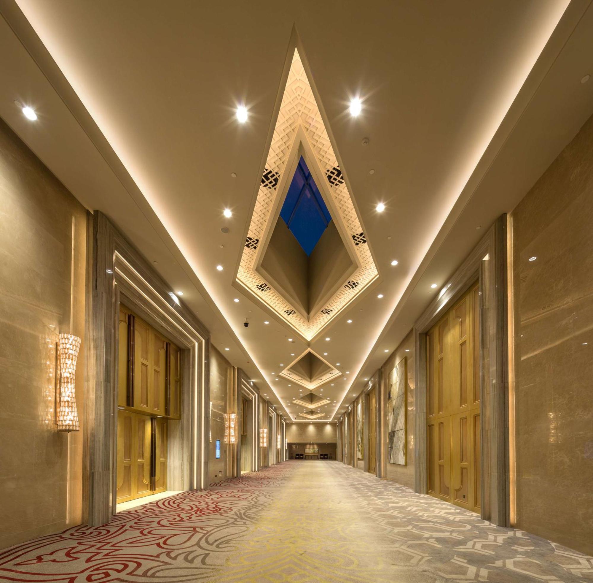 Hilton Urumqi Ngoại thất bức ảnh